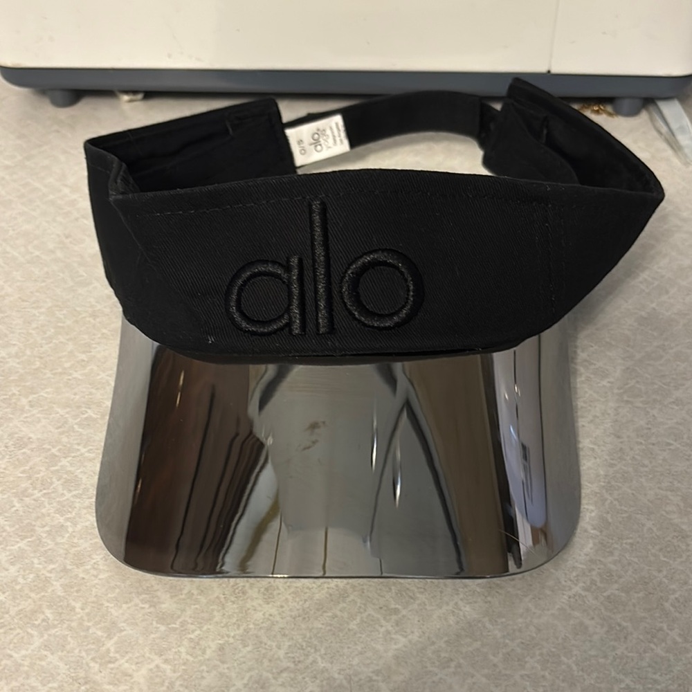 ALO Yoga Black and Silver Visor